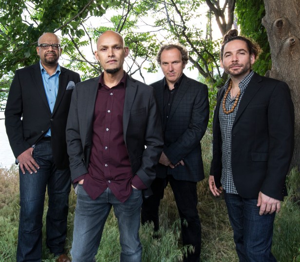 MiguelZenon_Katz_D8C0185a_crop_horizontal